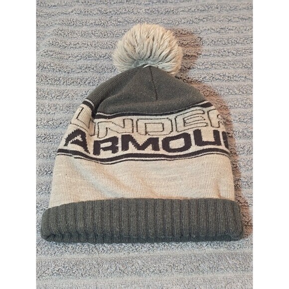Under Armour Beanie Hat Snow Ski Winter Cap Green Black And Grey Pom Pom Skully - Picture 1 of 3